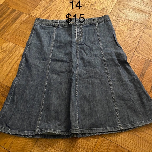 Skirts like new condition. Size and price on photo. Ask for a bundle price. - Picture 3 of 10